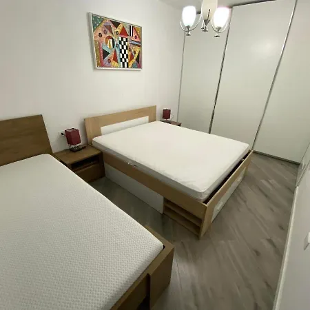 Apartman Lucie *
